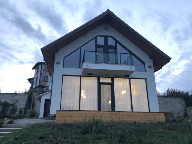 Two-storey new house, 25 km from Varna and 10 km.